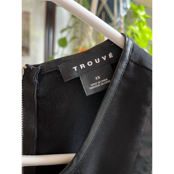 Trouve Black Vegan Leather Detail Crop Top - Picture 3 of 3